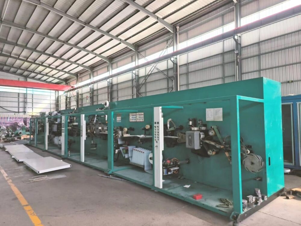 SEMI-SERVO Production Line Sanitary Pad Making Machine